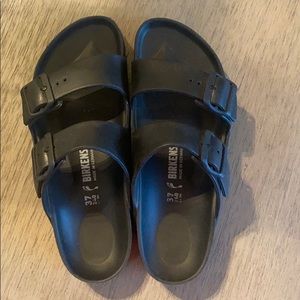 Black Arizona Birkenstock essential slides size 37